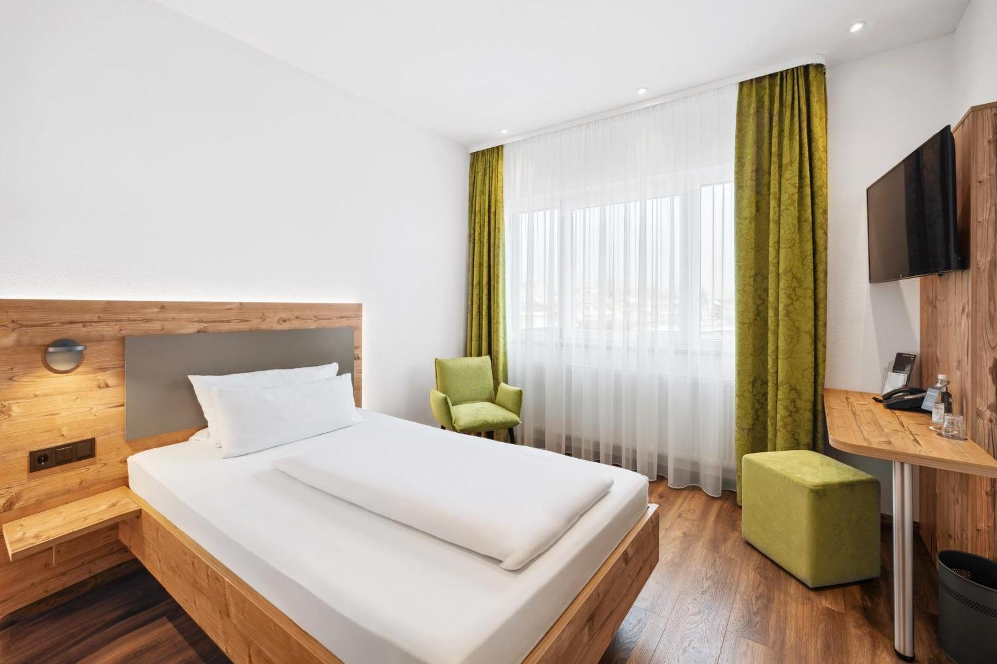 Hotel Zeppelin Laupheim Dış mekan fotoğraf