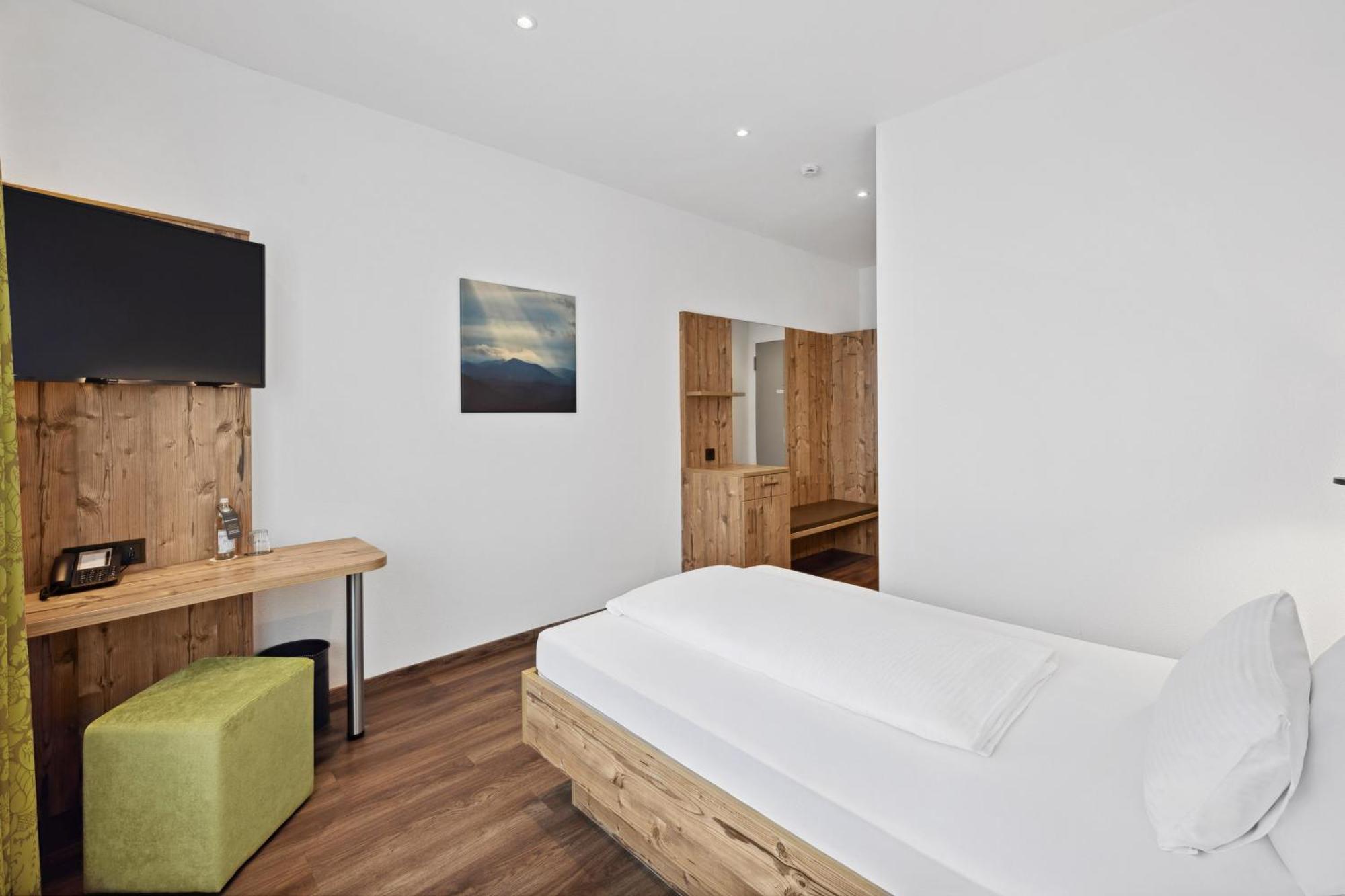 Hotel Zeppelin Laupheim Dış mekan fotoğraf
