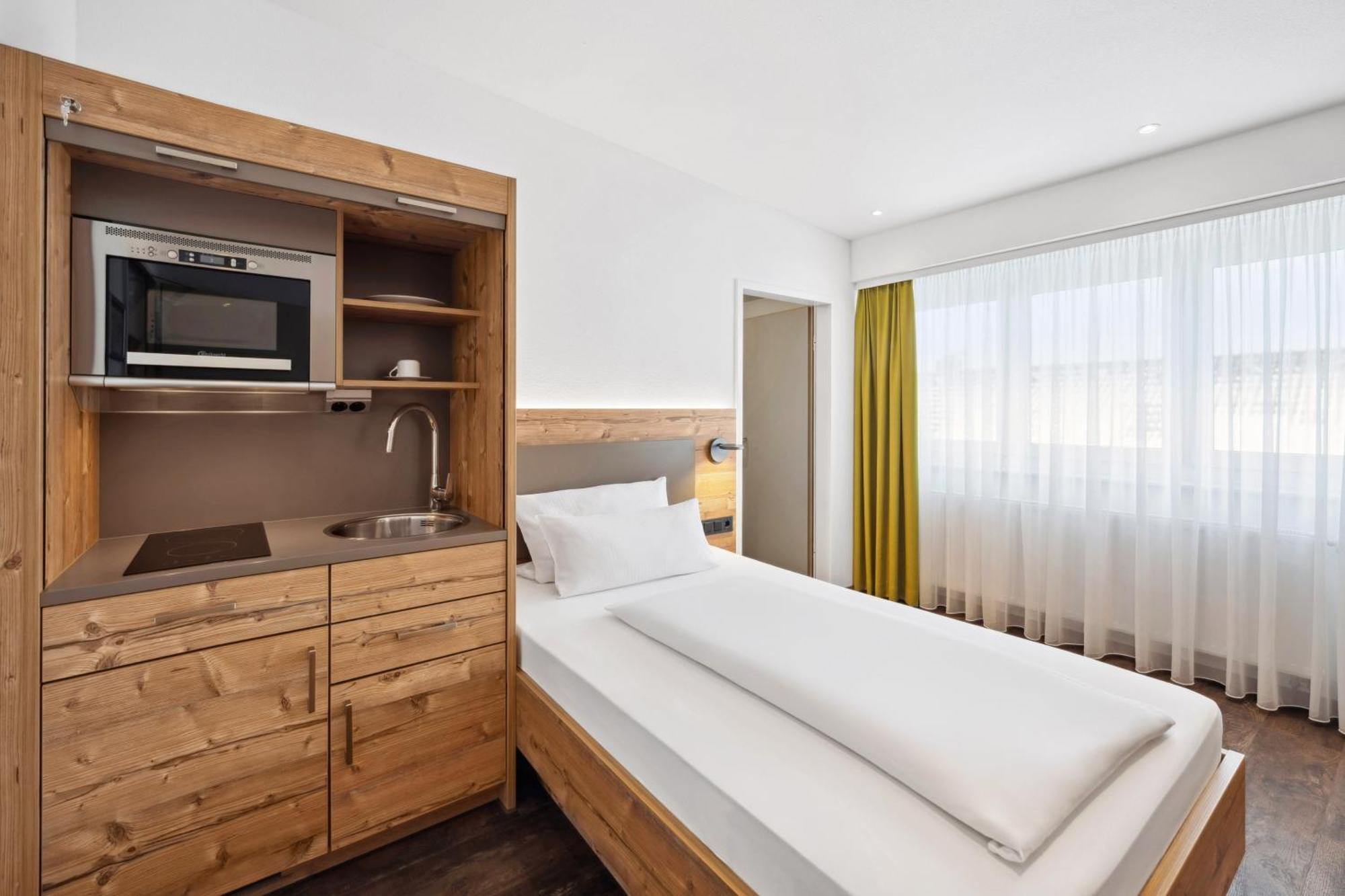 Hotel Zeppelin Laupheim Dış mekan fotoğraf