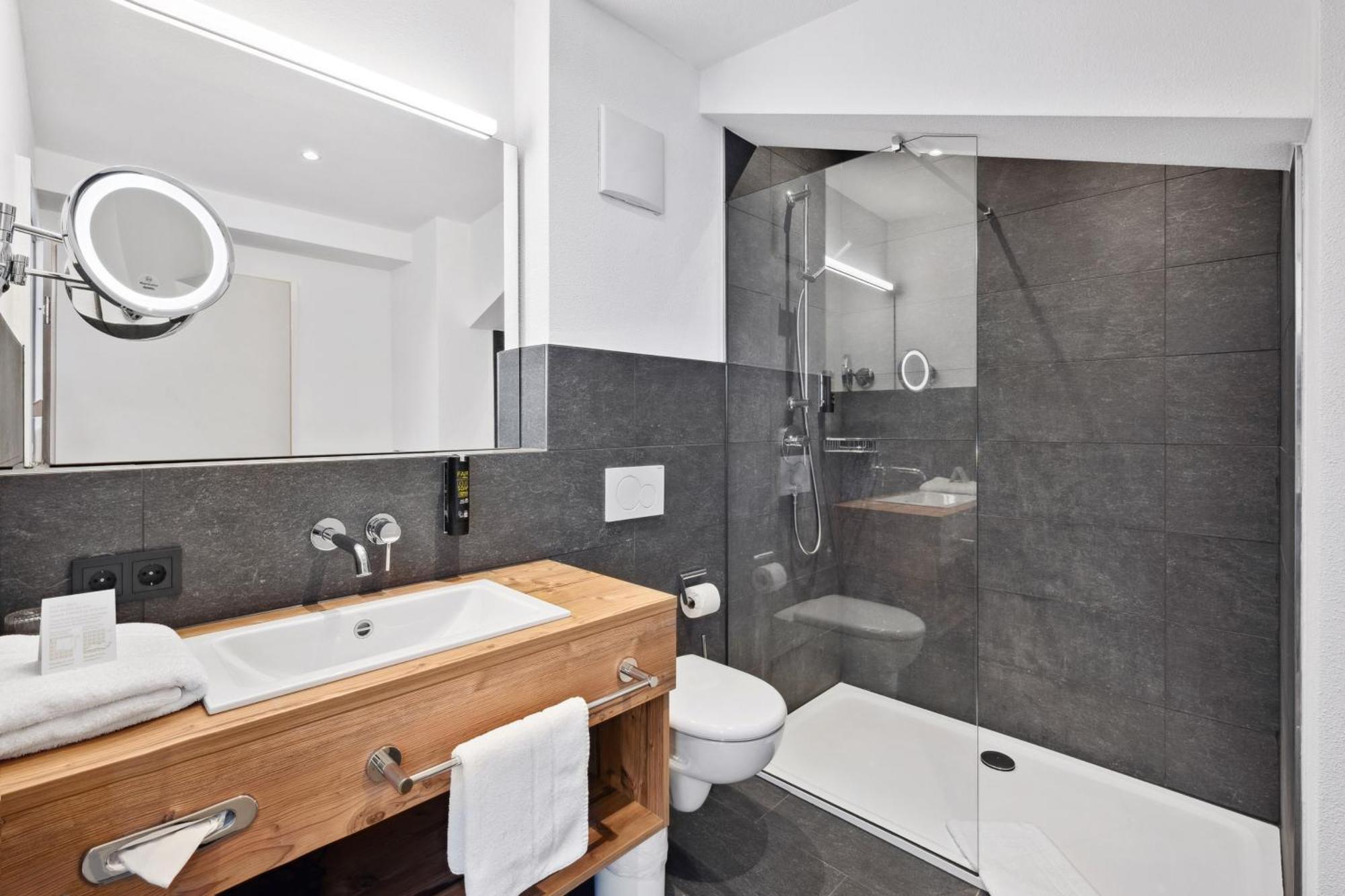 Hotel Zeppelin Laupheim Dış mekan fotoğraf