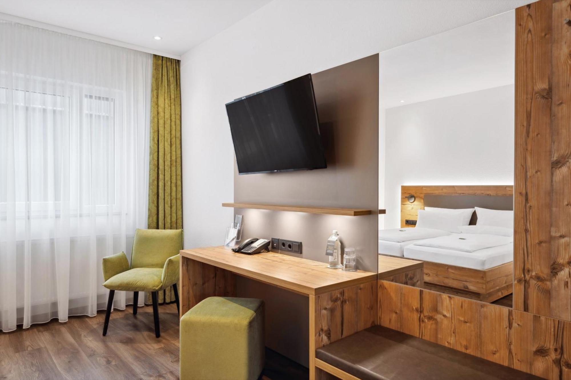 Hotel Zeppelin Laupheim Dış mekan fotoğraf